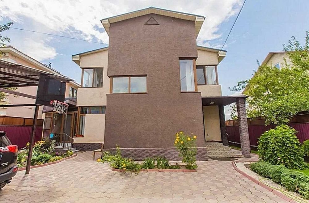 Продам 7 ком. дом мкр. Рахат