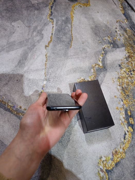 Samsung s9 vetnam +e-sim 64gb sunatiga otib beraman