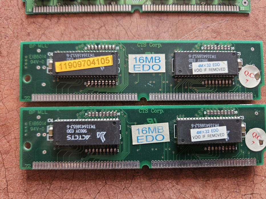 Vand kit EDO Ram 2x16MB (total 32MB)