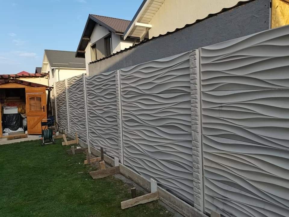 Gard beton placi stâlpi montaj
