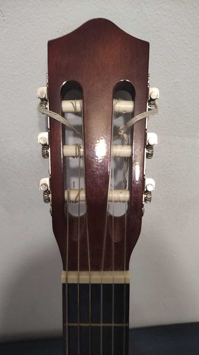 Гитара в отличном состояние