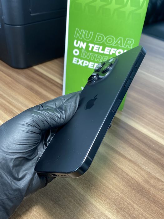 iPhone 15 Pro Max • 512 GB • Black Titanium