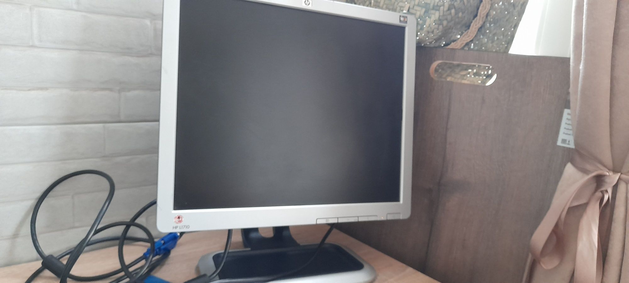 Монитор HP L 1710