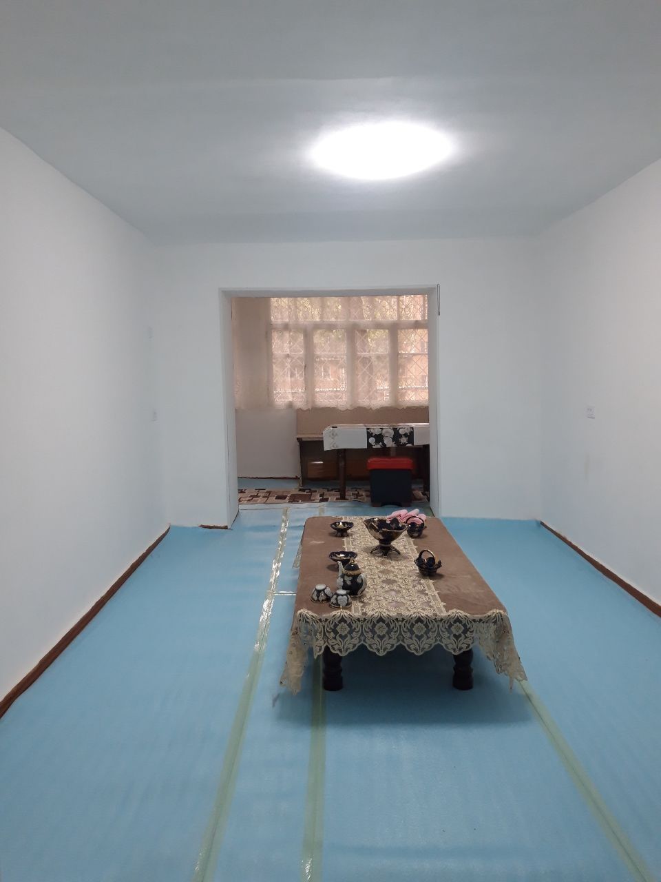 СРОЧНО продаётся квартира в Чирчике, Пятьсотка