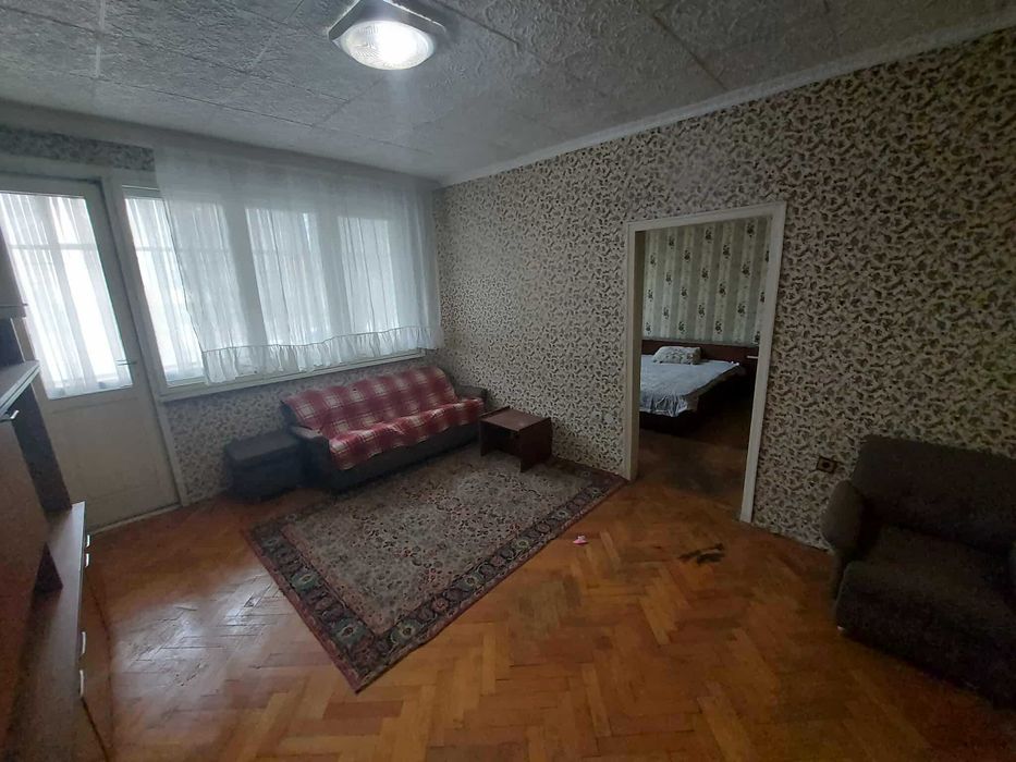 Двустаен апартамент, Под наем, Пазара