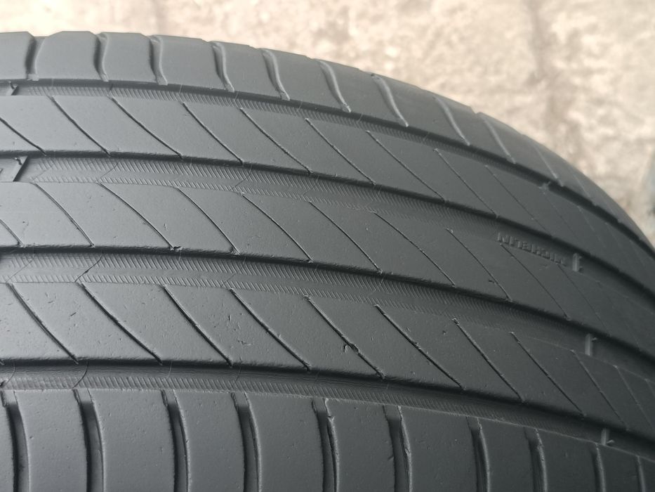 215/60/16 Michelin
