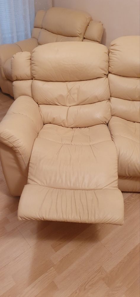 Диван двойка и фотьойл от естествена кожа с функция релакс бежов