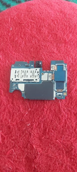 Placă de bază galaxy a71  . Citiți descrierea .