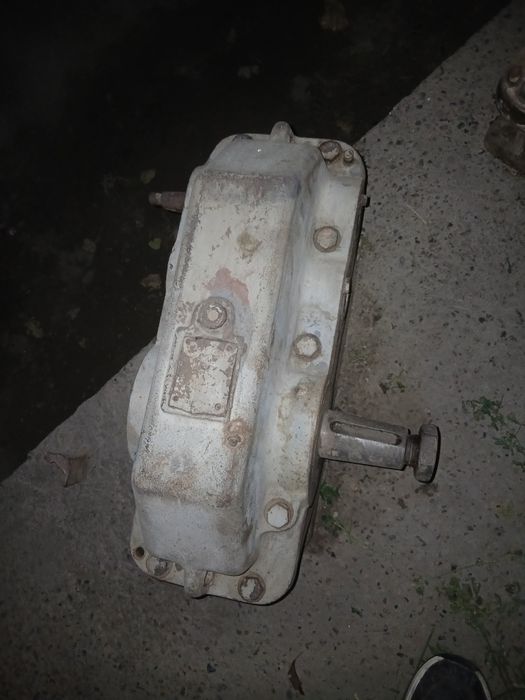 Redekturlar sotiladi