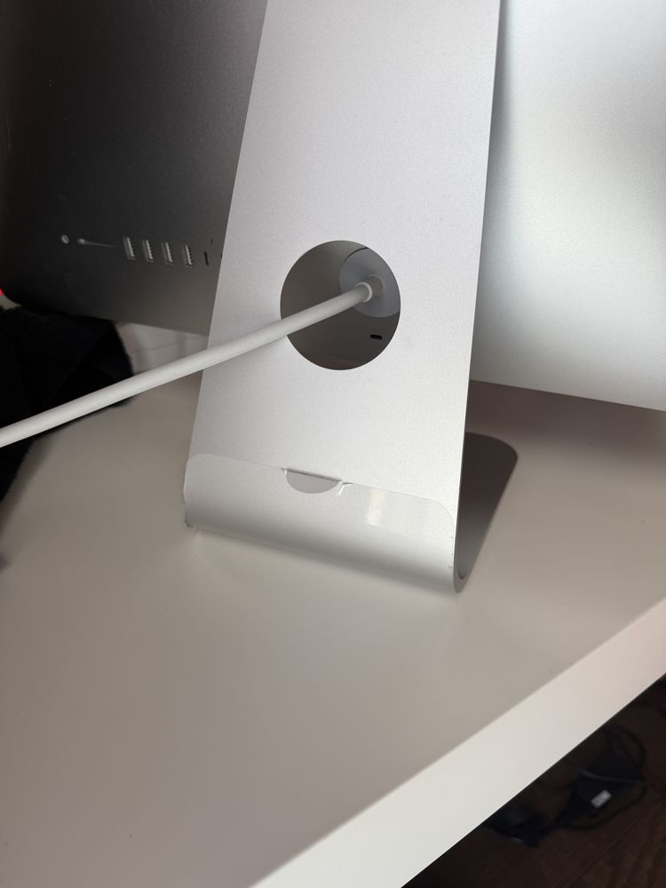 21,5'' iMac 8 GB RAM 256 GB SSD