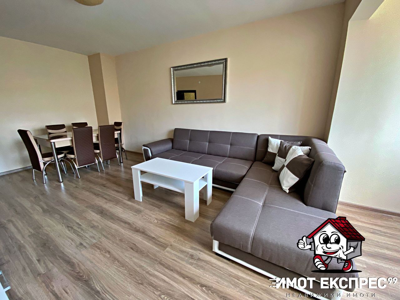 Продава се Двустаен апартамент в Асеновград - 70 кв.м за 6 €/кв.м - Снимка #3