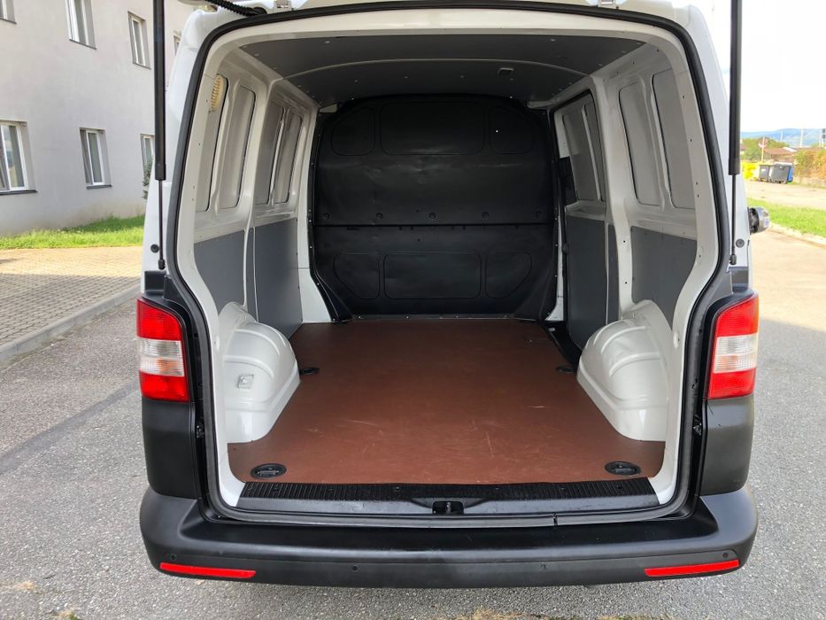 VW Transporter T5 an 2015 2.0tdi clima parktronic euro5