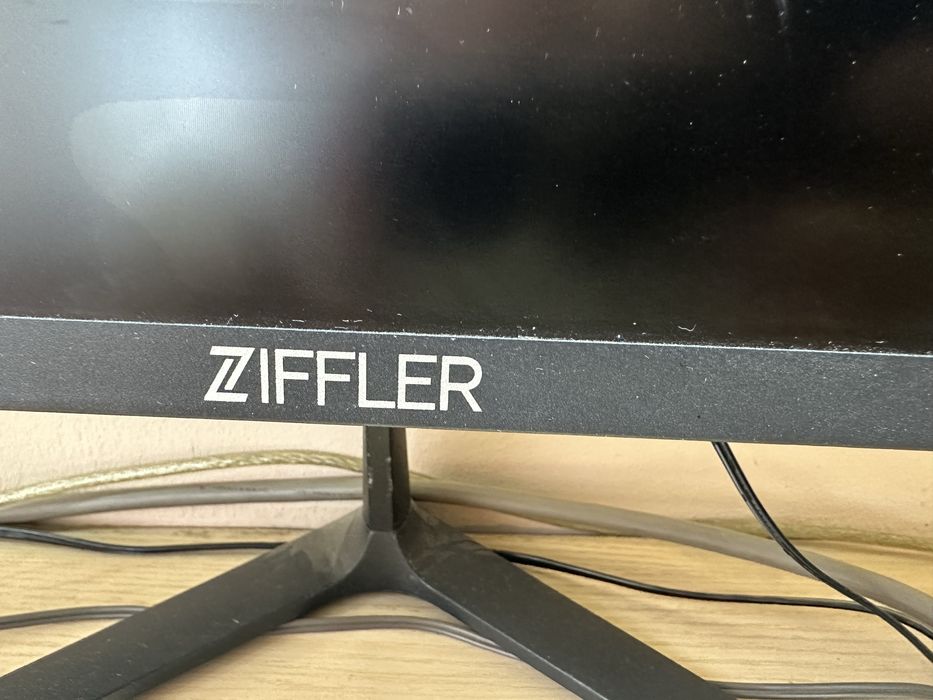 LED монитор ZIFFLER, 23,8 дюймов, Model:G700. Power: 12V—3A