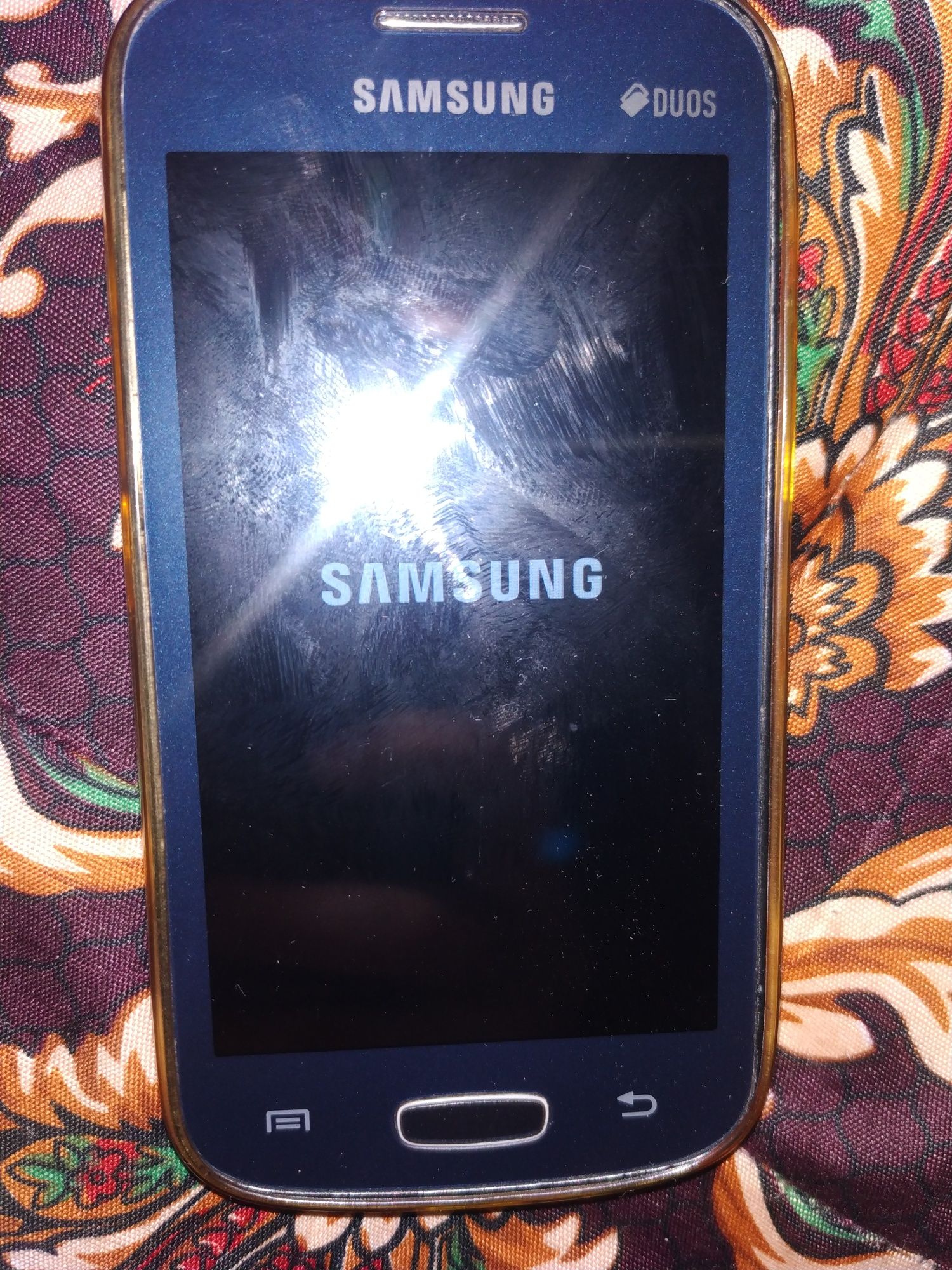 Срочно смартфон Samsung galaxy gt-s7262