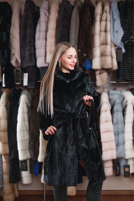 Продаю норку шубку и эко шубку