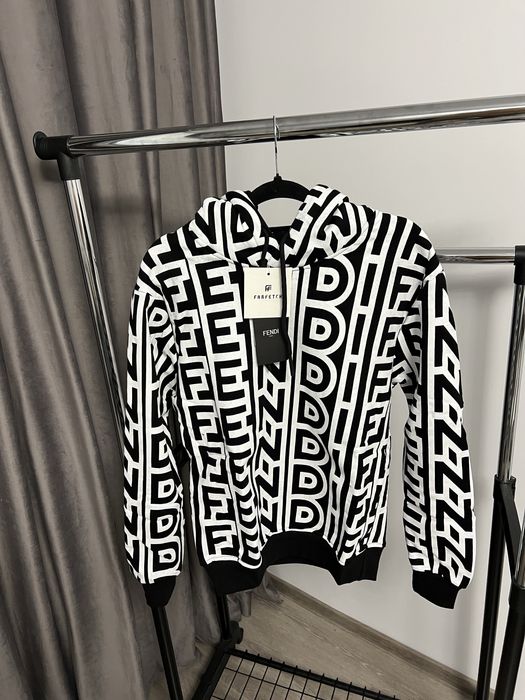 Hanorac FENDI super calitate