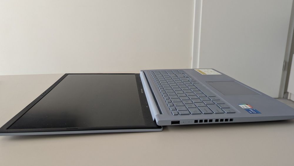 Laptop ASUS VivoBook 15, 512 GB SSD, 40 GB RAM