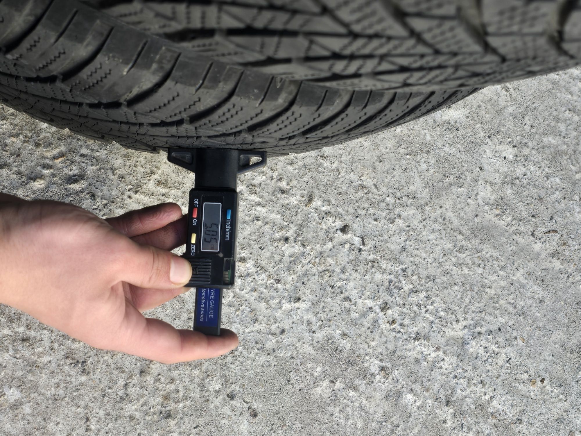 4 Броя 195/55/16 Bridgestone 2x7mm 2x5mm