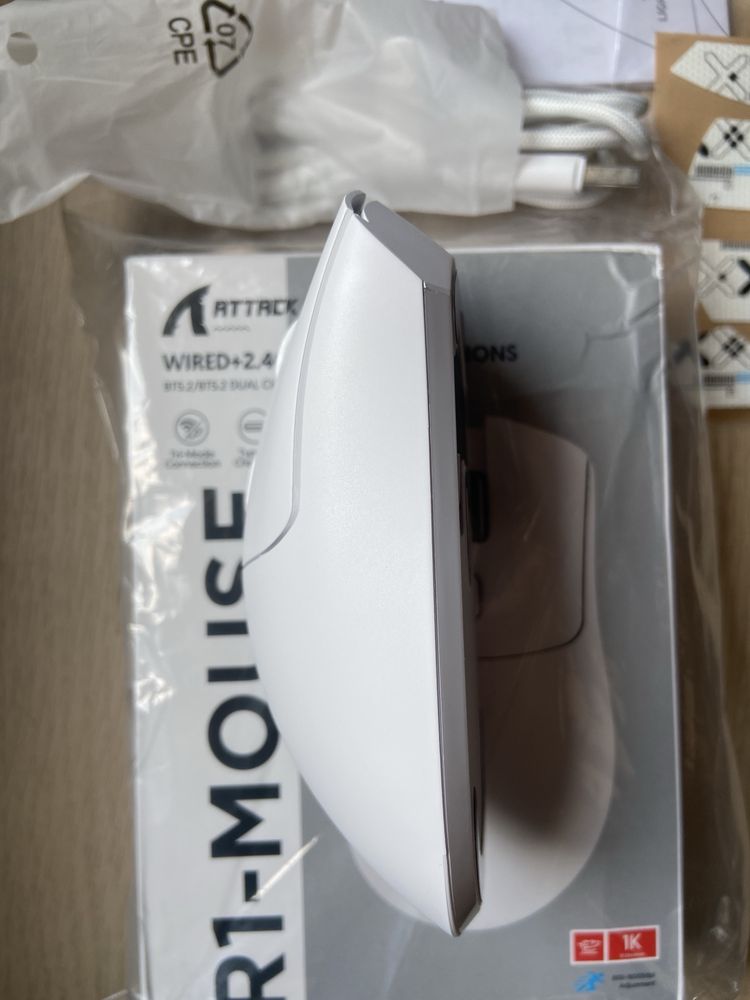Безжична Гейминг Мишка Shark Attack R1 2.4G, Bluetooth 5.2