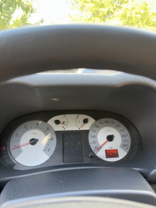 Renault symbol 2006,1.4 benzina 64k km