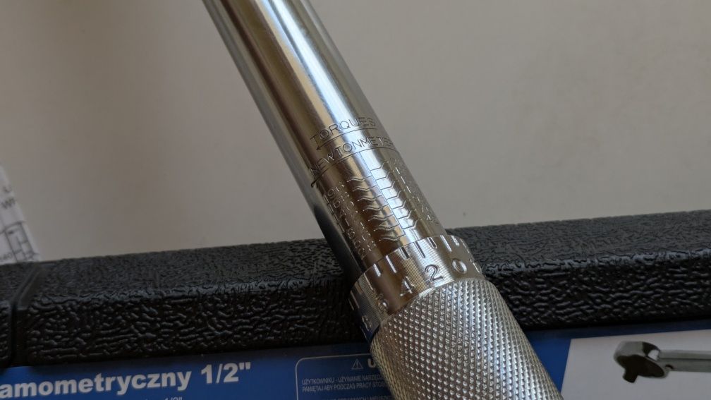 Нов, Динамометричен ключ GEKO G10060, 1/2, 40-210 Nm.