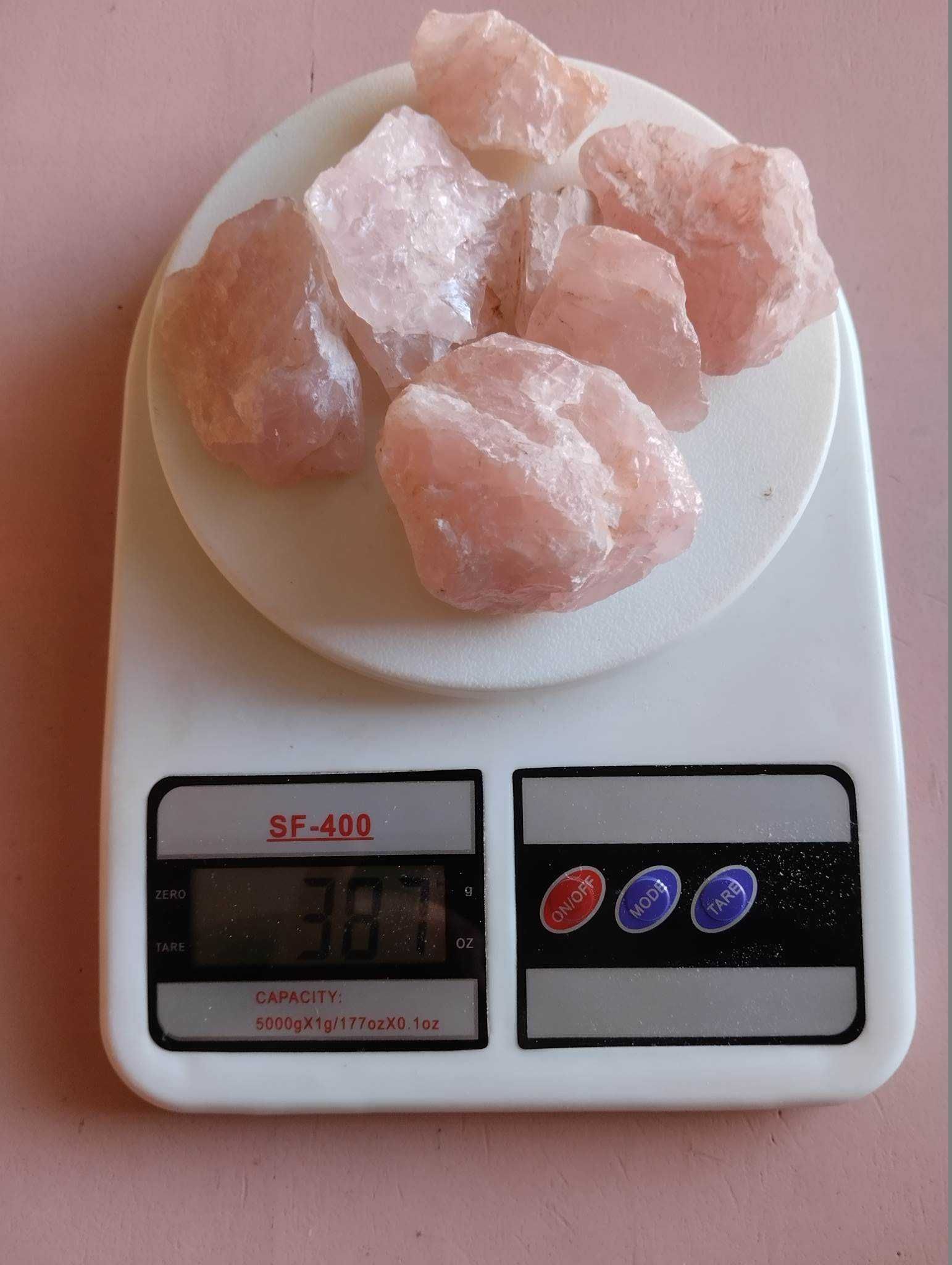 Розов кварц - произход Мозамик - необработен минерал