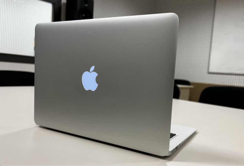 MacBook Air 2017 / 13-inch