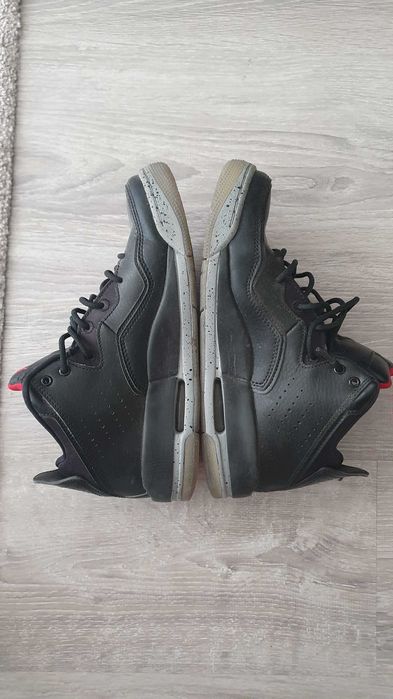 запазени обувки Jordan