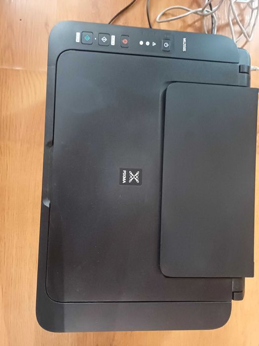 Продавам принтер