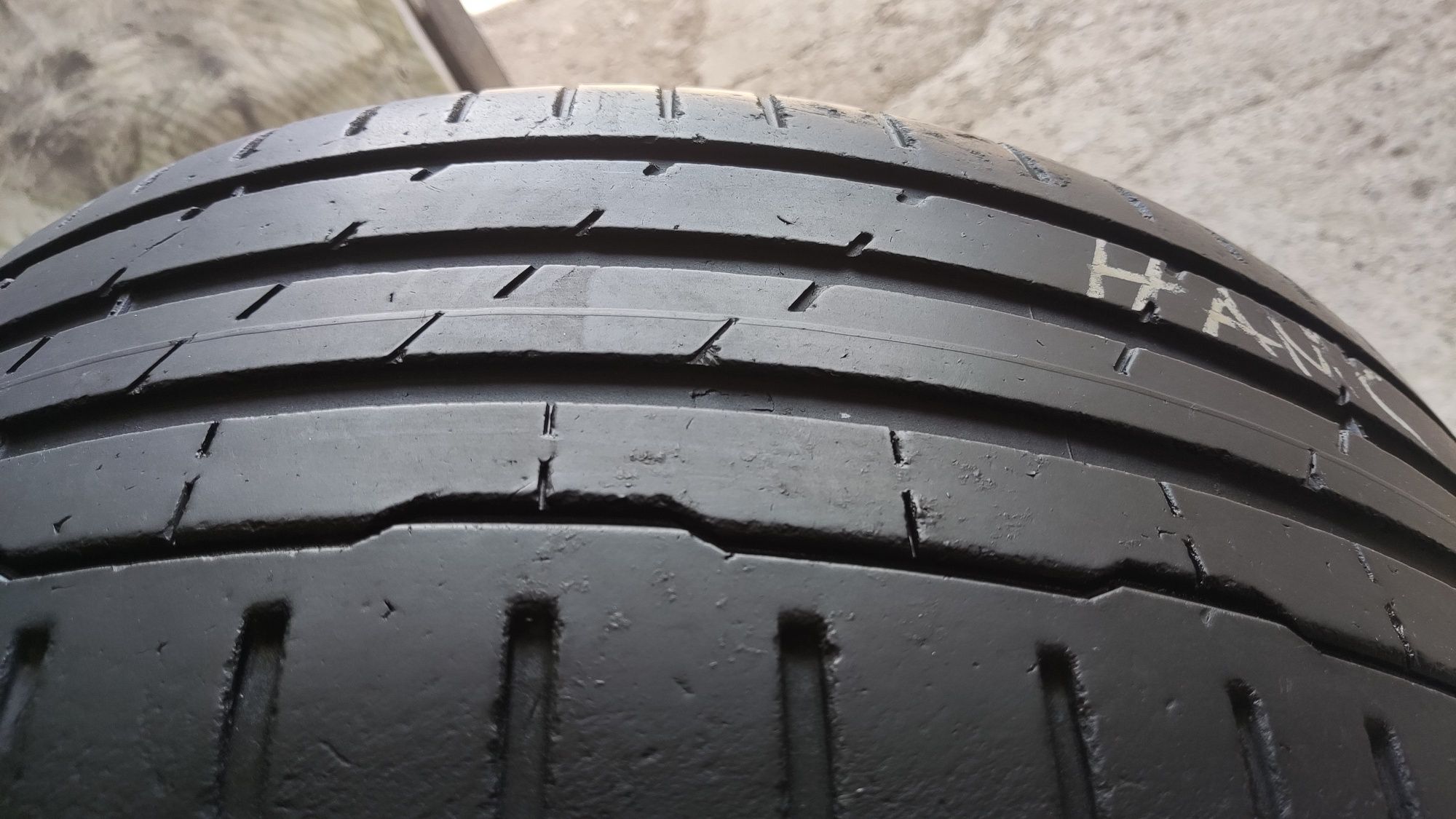 1бр лятна гума 225/50/17 Hankook Ventus S1 Evo3 
dot0822
5.4mm грайфер