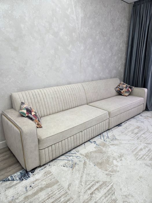 Продам диван 3.5 м почти новый