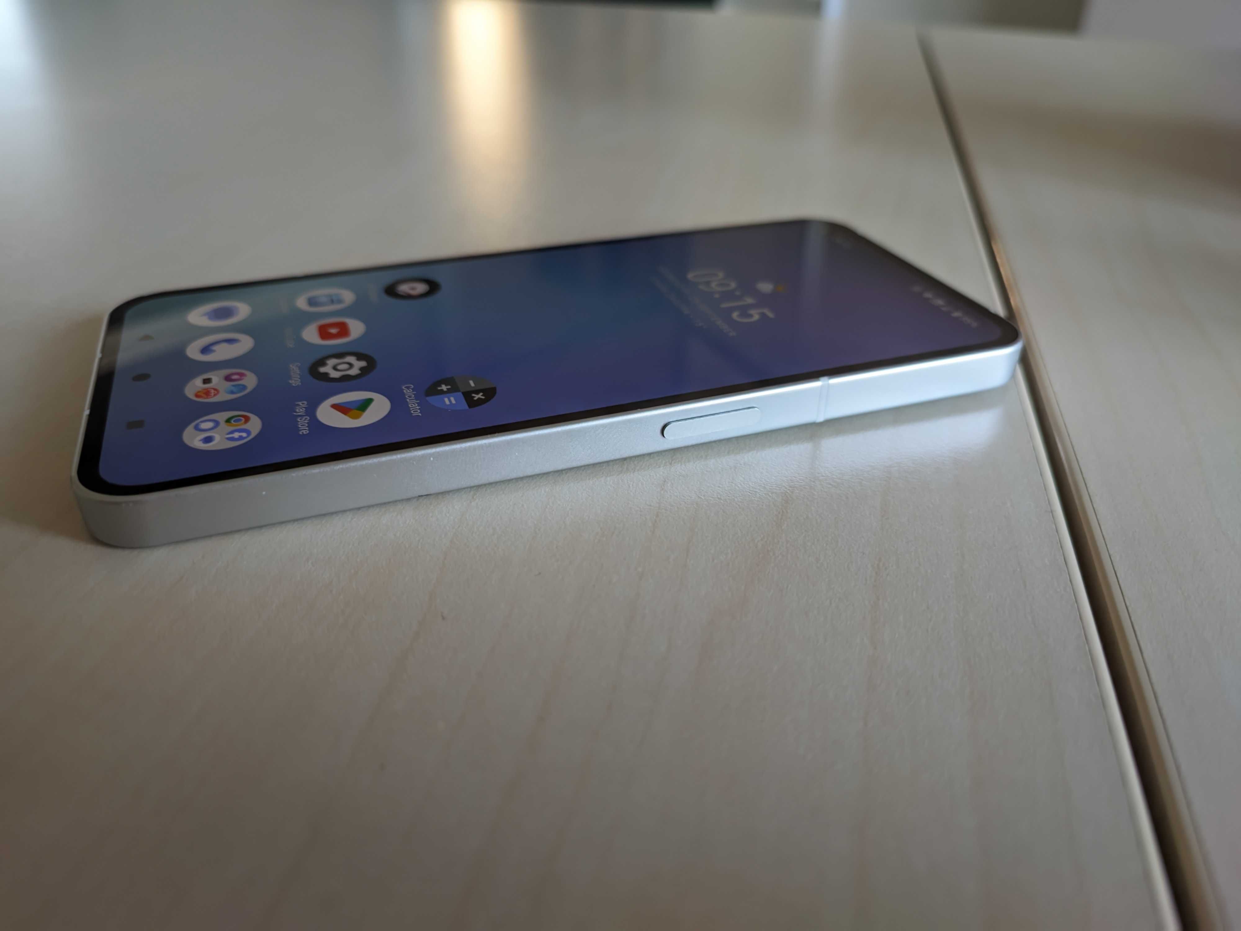 Nothing Phone 1 - 8/256GB, Бял цвят