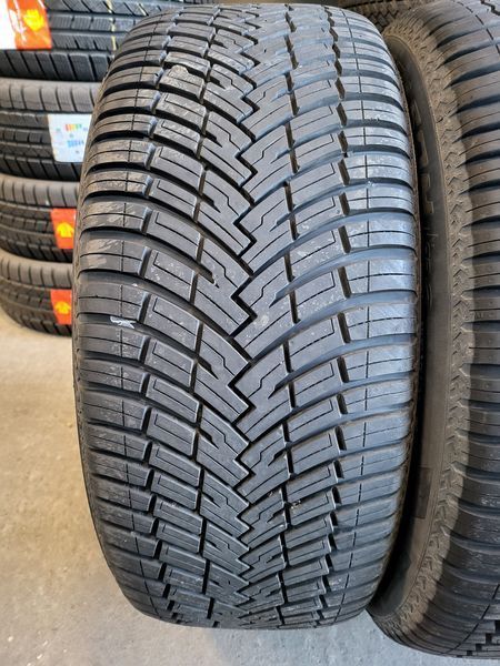 235/55/18 PIRELLI 4бр