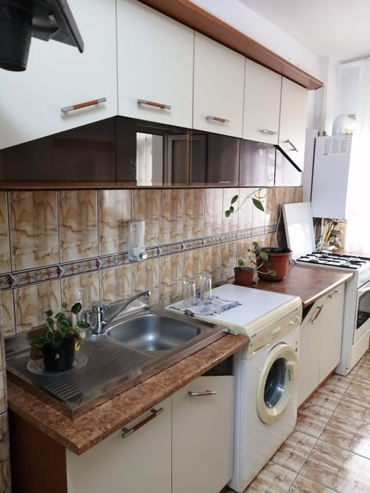 Oferta apartament cu 2 camere decomandate  Comanesti