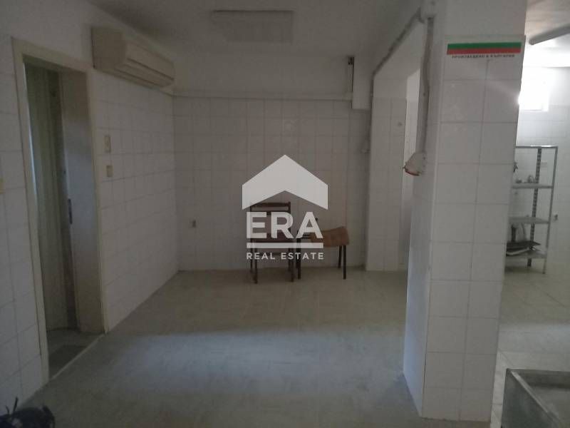 Продава се Магазин в Варна, Цветен квартал - 91 кв.м за 825 €/кв.м - Снимка #4