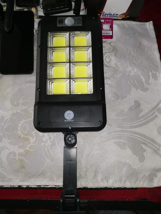 Lampă solara pe mini leduri