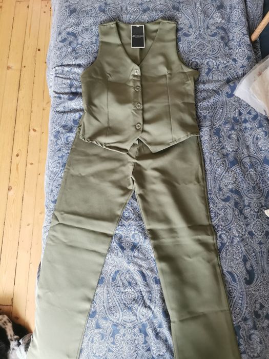 Дамски официален комплект елек и панталон