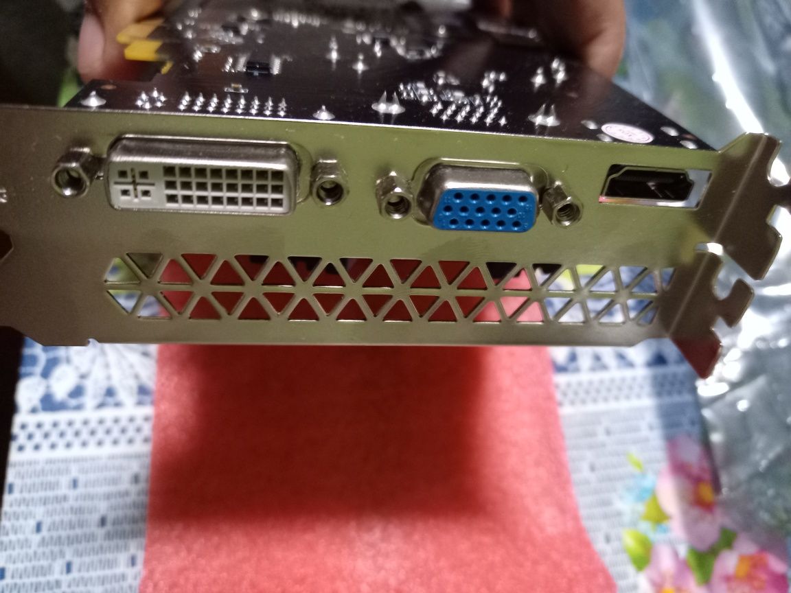 Видеокарта амд HD7670 1gb ddr5