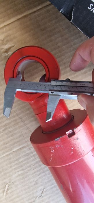 Cilindru hidraulic cu dublu sens 810 mm Lungime cursa 50 cm tija 50 mm