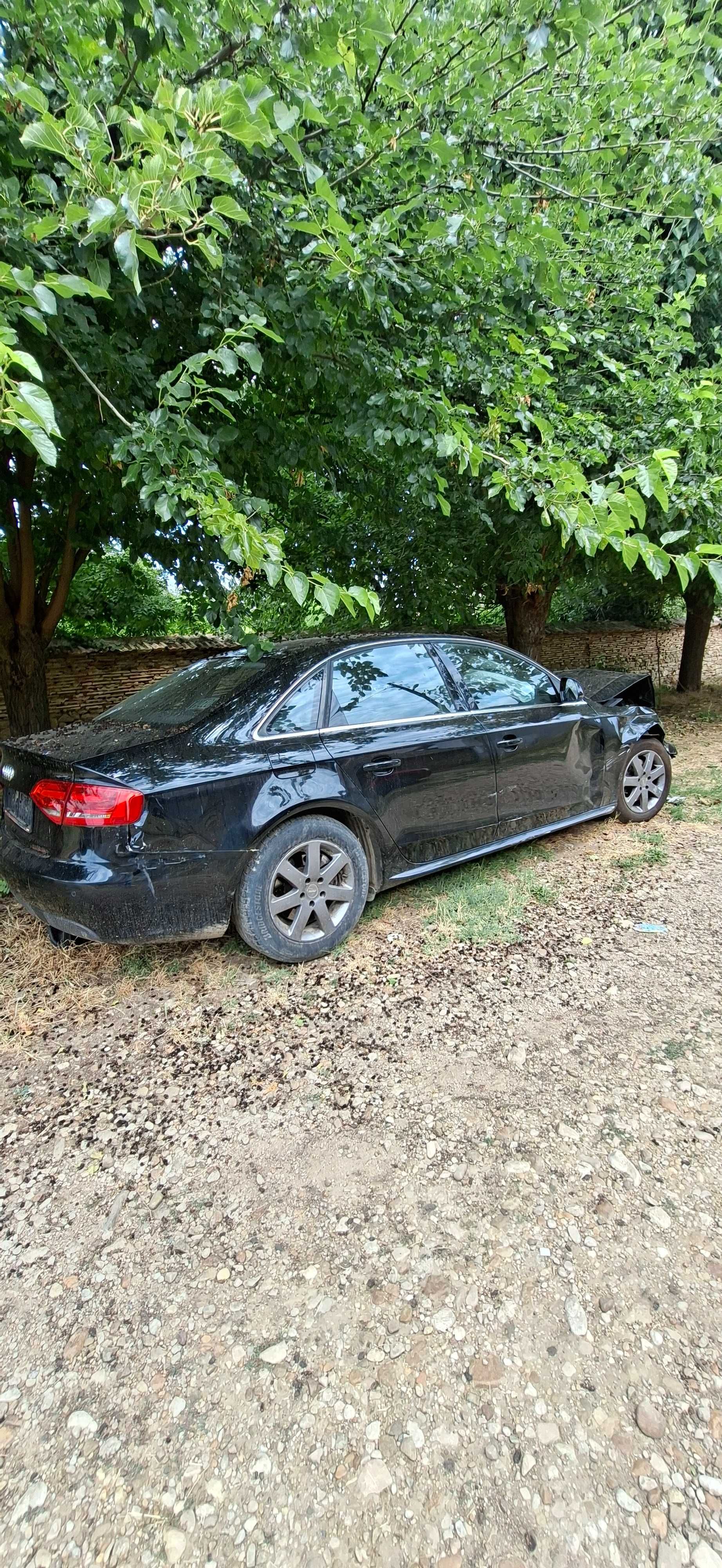 Ауди А4 1.8 TFSI на части или цяла