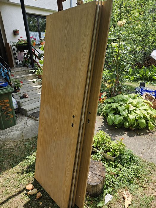 Интериорни врати