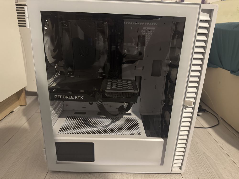 Компютър RTX3060TI Ryzen 7 5700x 3200mhz 16GB Ram