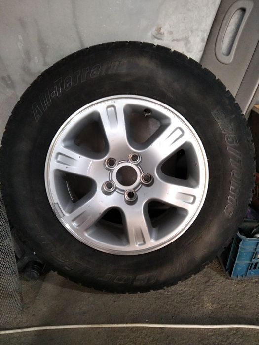 Запаска от Тойоты Хайландер