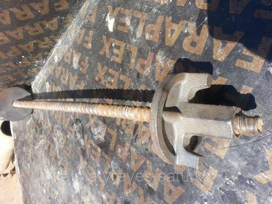 Принемаем металлическую опалубку фанеру балки тайроты калоны замки