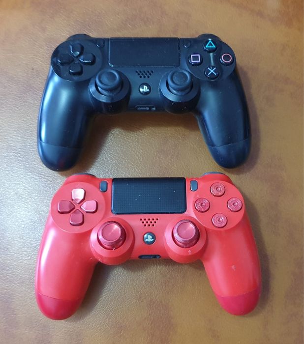 playstation 4 cu jocuri si 2 console