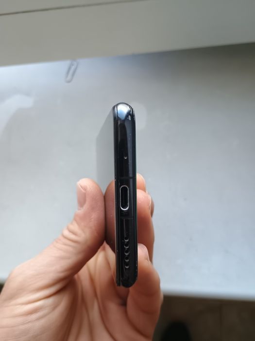 Продавам телефон Huawei Nova 5T