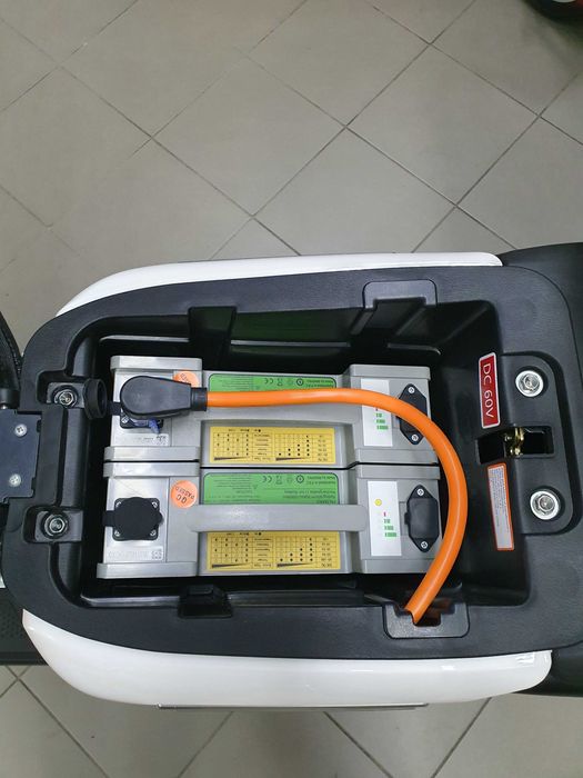 Scutere electrice Premium, 0 km autonomie pana la 240 km, Tinbot GmbH
