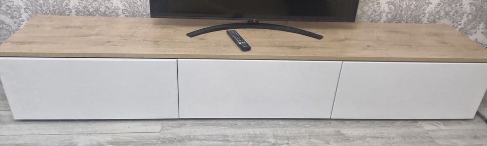 Продам ТВ тумбу в отличном состоянии