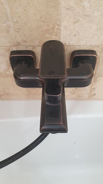 Baterie cada cu para si suport perete Kadda + baterie lavoar