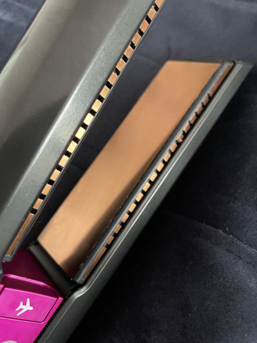 Placa indreptat parul Dyson